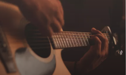 ACOUSTIC CAFE: DIELLE TRIO + LEE RASDALL DOVE + FOXBRIDGE