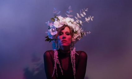 HOLLIE ROGERS With support from Jana Varga