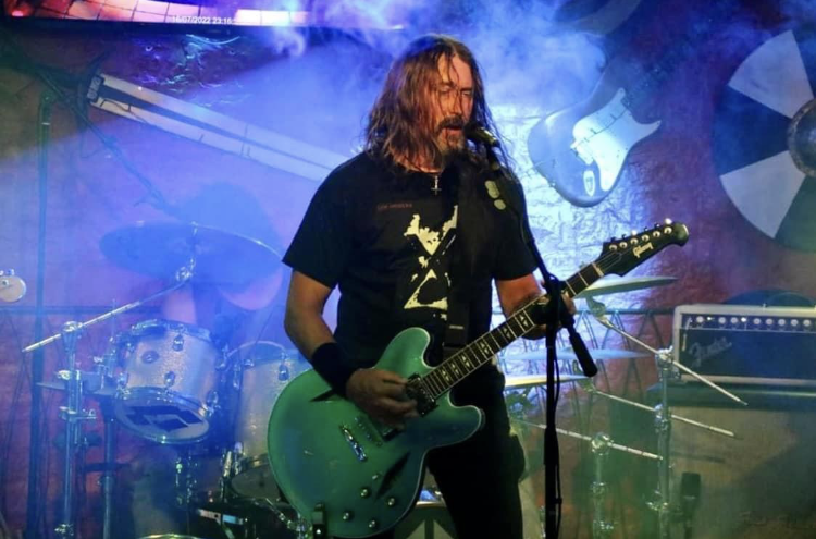 Faux Fighters (Foo Fighters Tribute)