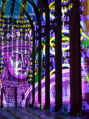 Crown and Coronation - IMMERSIVE LIGHT AND SOUND SHOW BY LUXMURALIS