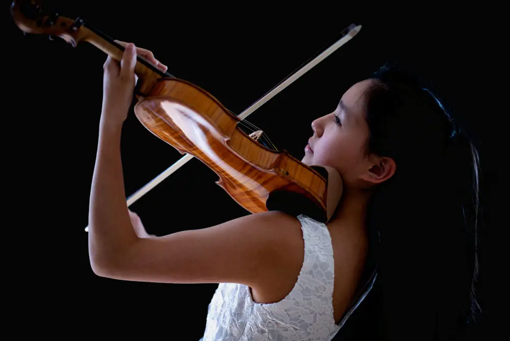 Leia Zhu, violin