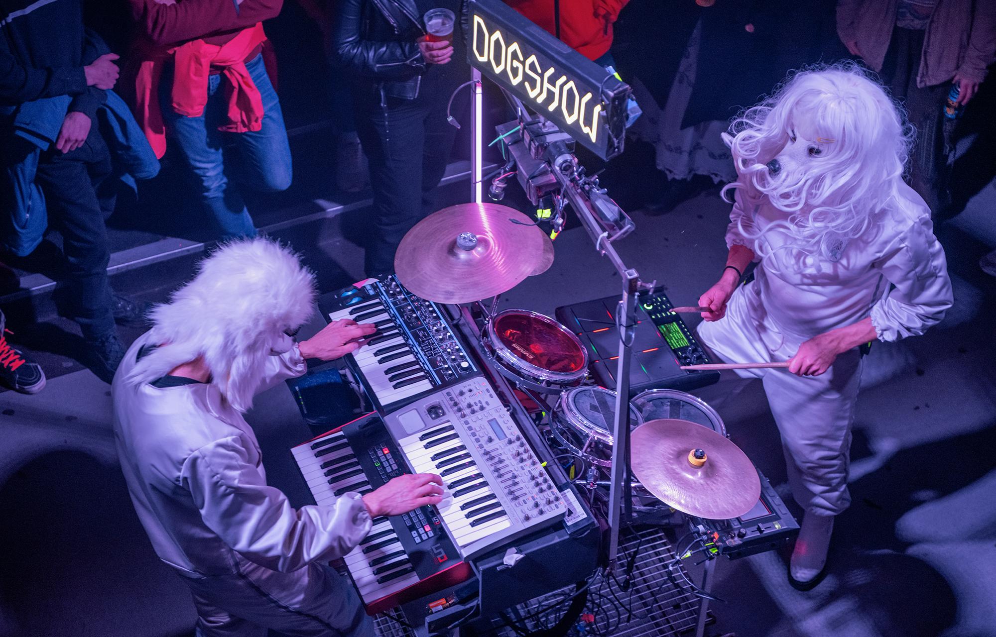 Dogshow + Continental Liaison