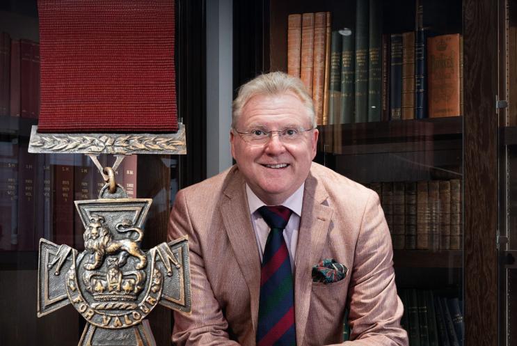 Mark Smith: Antique Expert on the Road
