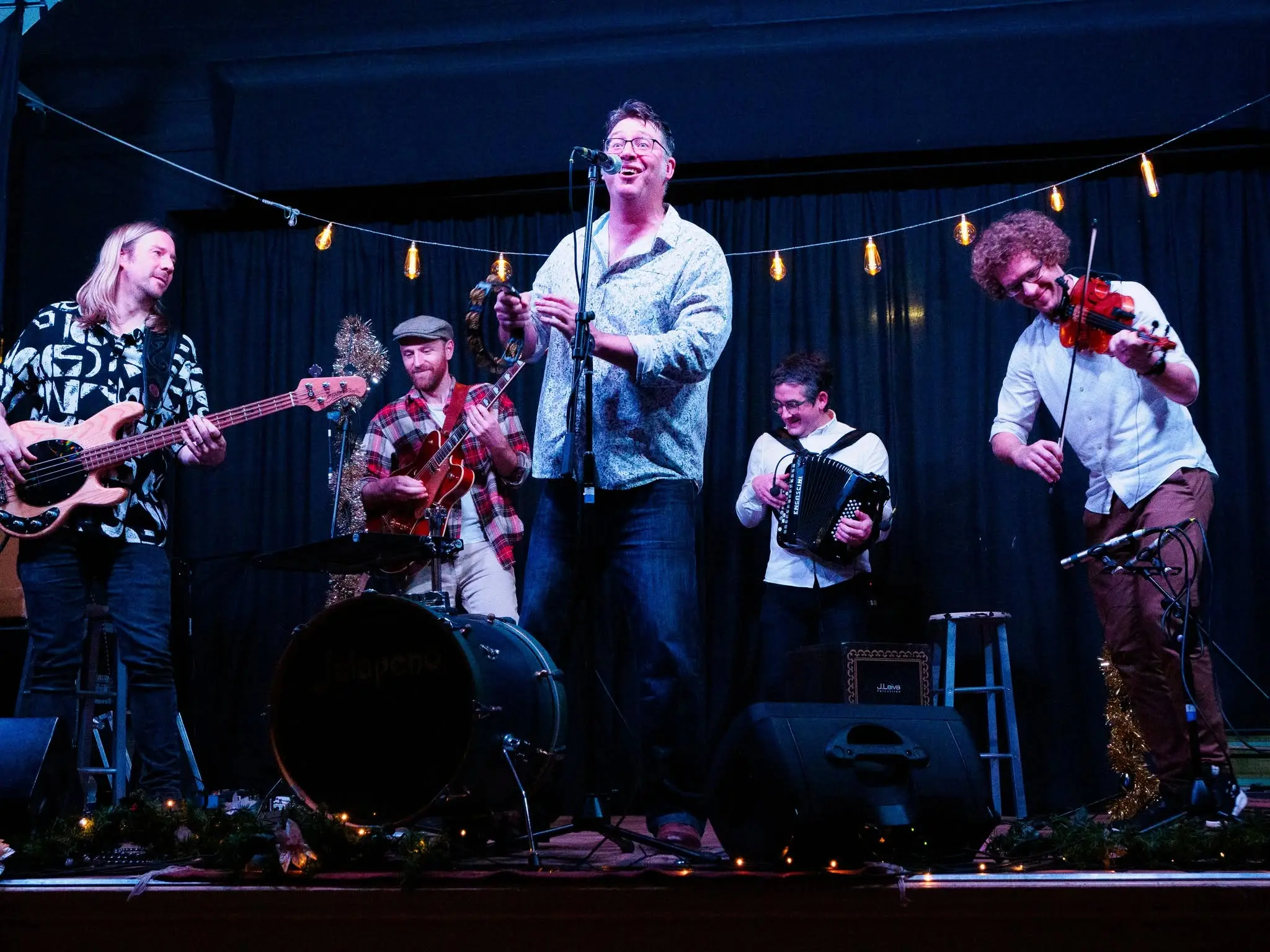 Whitchurch Folk Club: Tom Gregory with The Dust and Mischief Band