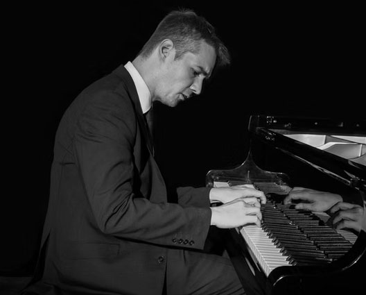 Daniel Lebhardt, Piano