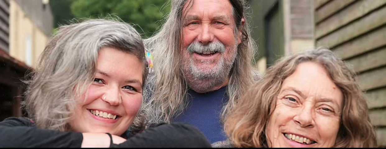 Whitchurch Folk Club: Pagoda Project - Paul Hutchinson, Karen Wimhurst & Hannah Cumming